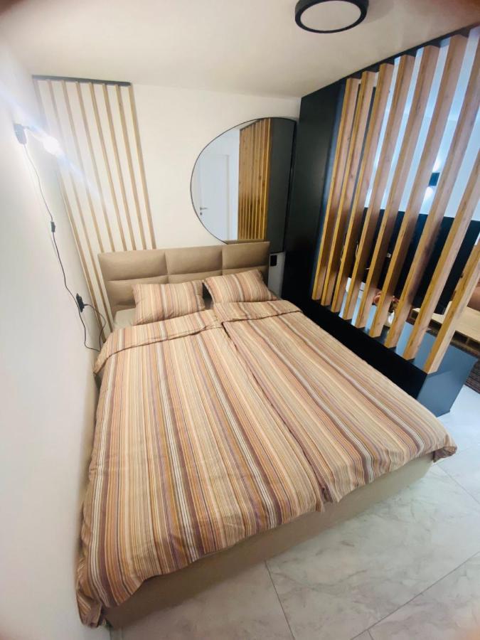 Urban Chic Studio Nis Bagian luar foto
