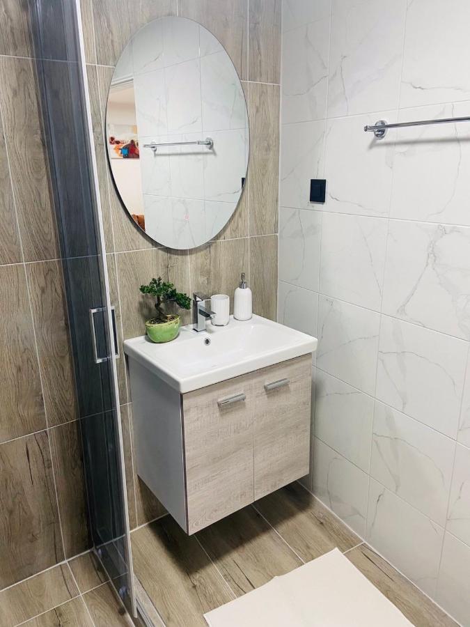Urban Chic Studio Nis Bagian luar foto