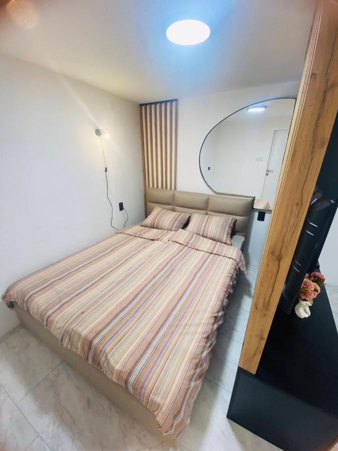Urban Chic Studio Nis Bagian luar foto